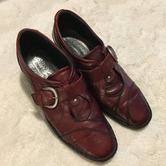 Josef Seibel Soft Burgundy Leather Whimsigoth Buckled Heels - Picture 4 of 16